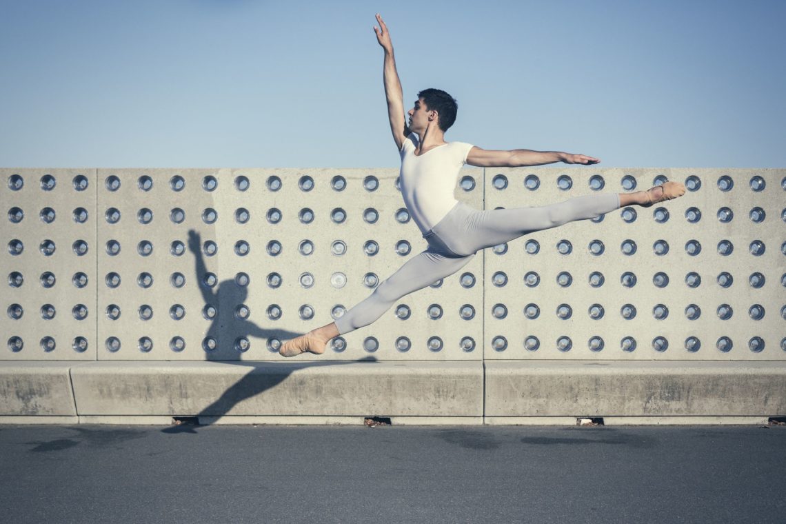 282609-aprenda-como-executar-um-lindo-grand-jete-no-ballet