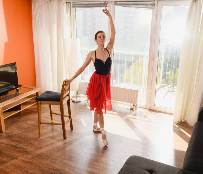 Ballet em casa: confira as melhores dicas para não perder a prática