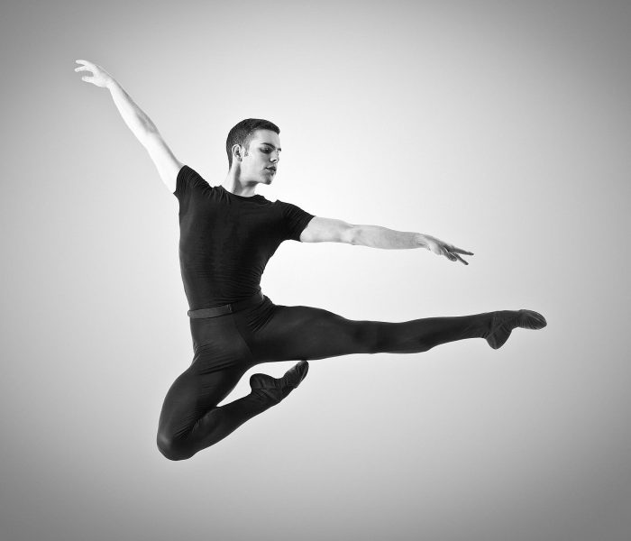 4 homens bailarinos famosos que nos mostram que homem também dança